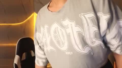 Zoe online show from December 1, 8:07 pm