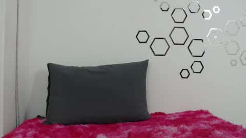 Carolina online show from November 13, 9:28 pm