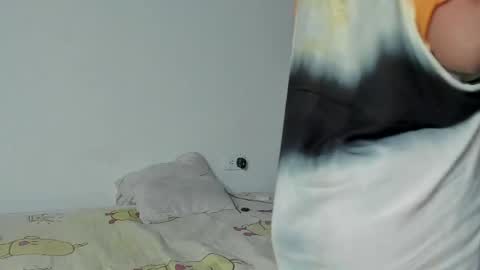 Zoe online show from May 20, 1:57 am