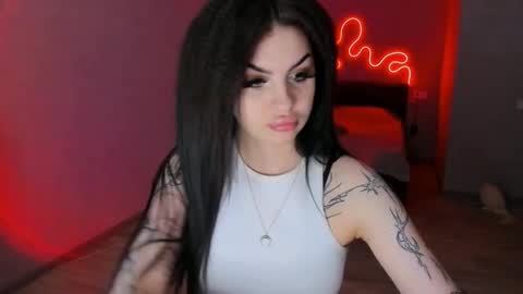 zoedrift online show from December 3, 1:45 pm