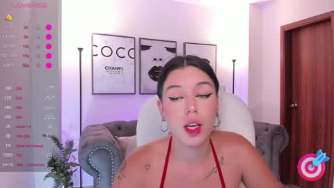 Snapshot of zoee_jackson chatting on February 26, 6:59 pm  zoee jackson online show from February 26, 6:59 pm