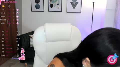 Snapshot of zoee_jackson chatting on February 5, 7:20 pm  zoee jackson online show from February 5, 7:20 pm