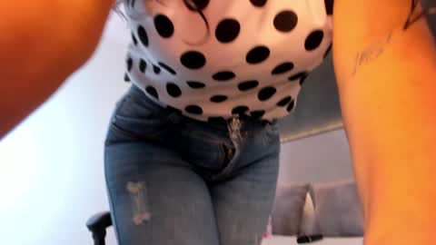 zoee_zi online show from November 29, 2:19 am