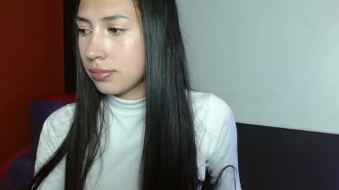 Laura  online show from December 10, 4:02 am