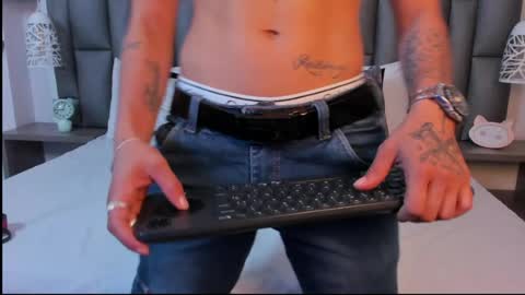 Zoe Krug online show from April 15, 12:52 pm