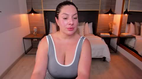 ZOE online show from February 8, 6:00 pm