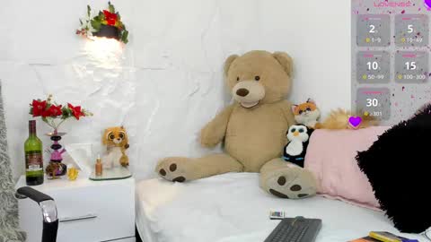 Violeta online show from March 5, 12:55 pm