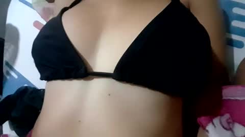 zues_gle25 online show from December 6, 5:47 am