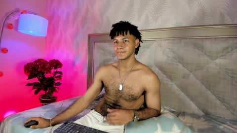 zyan_moreno online show from November 2, 2:06 pm