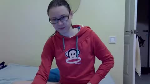 Zyuhre online show from October 4, 4:49 pm